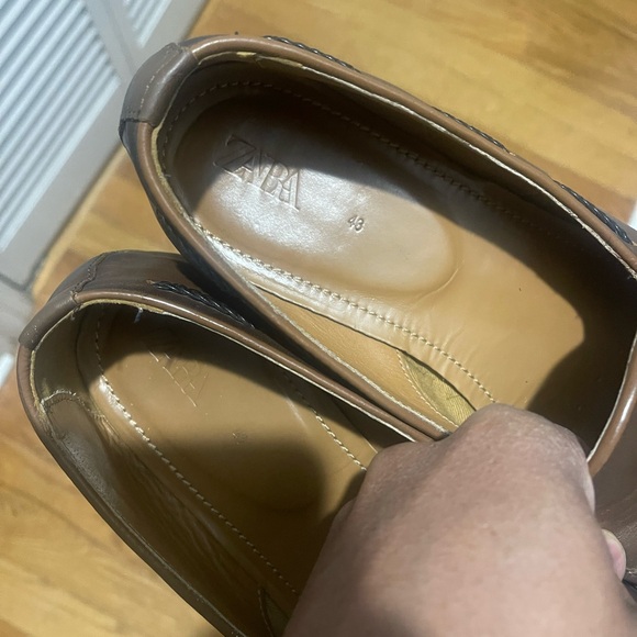 Zara Men’s Brown Leather Tassel Loafers Sz 43 main image 4